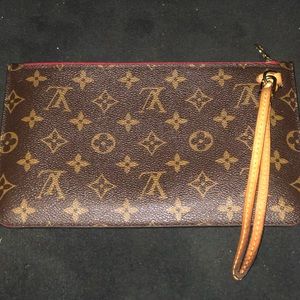 Louis Vuitton wallet clutch/wristlet